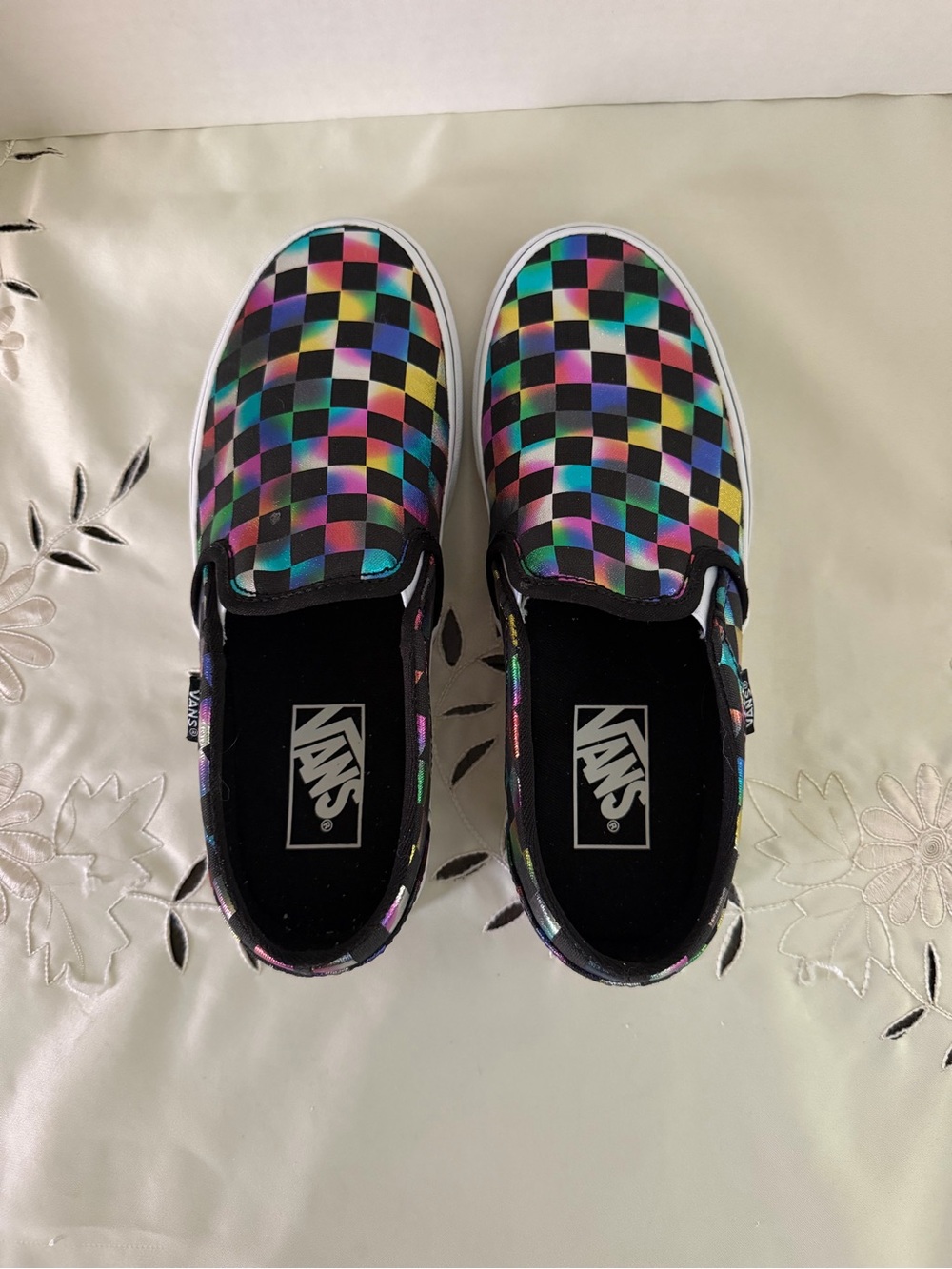 Vans Ward Black & Rainbow Iridescent Checkered Sneakers Womens Size 7.5 NIB - Picture 6 of 7